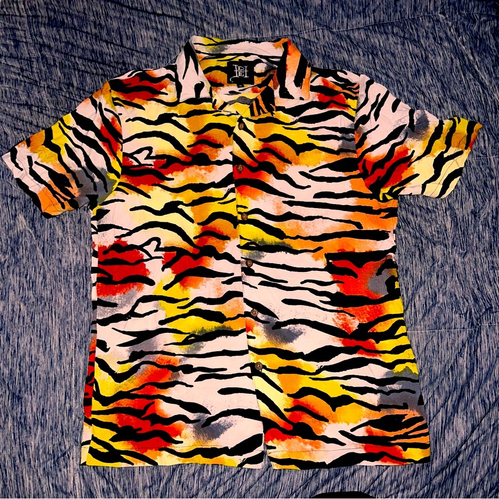 Ed Hardy Tiger Print Button Down Multicolor Dress Shirt Medium